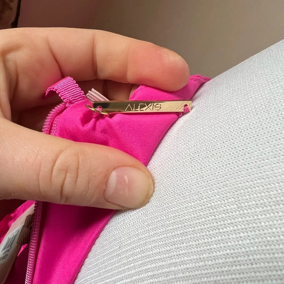 NWT Alexis Leya Skirt, size medium - Picture 6 of 7